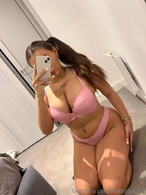 hottestboobs Nude Leaked Photo #5