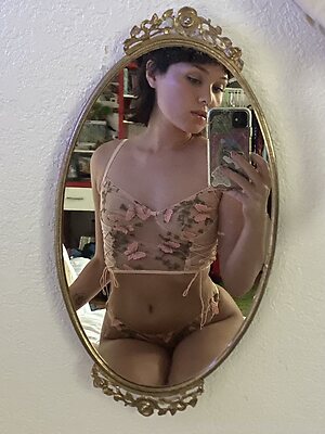 hottopicslush Nude Leaked Photo #18