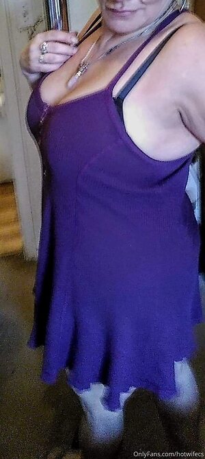 hotwifecs Nude Leaked Photo #7