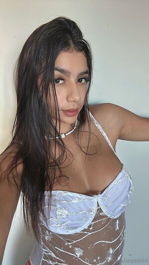iasmints Nude Leaked Photo #6