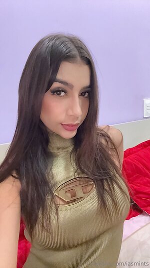 iasmints Nude Leaked Photo #29