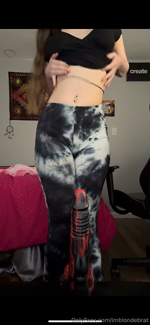 imblondebrat Nude Leaked Photo #3