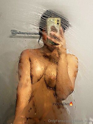 indian diva Nude Leaked Photo #17