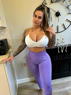 inkedbitchhh Nude Leaked Photo #13