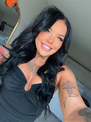 inkedkell Nude Leaked Photo #12