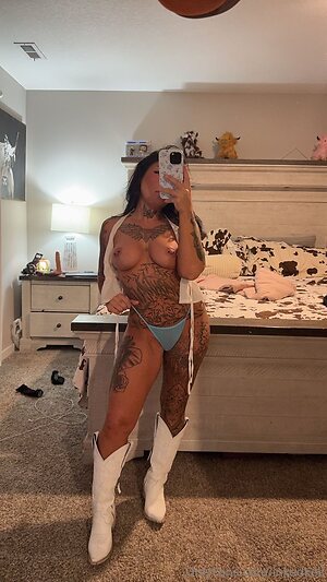 inkedkell Nude Leaked Photo #16