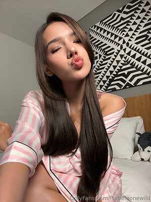 isabelgonewild Nude Leaked Photo #3