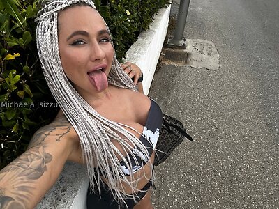 isizzu Nude Leaked Photo #4
