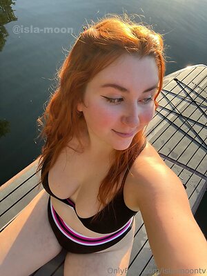 isla-moontv Nude Leaked Photo #2