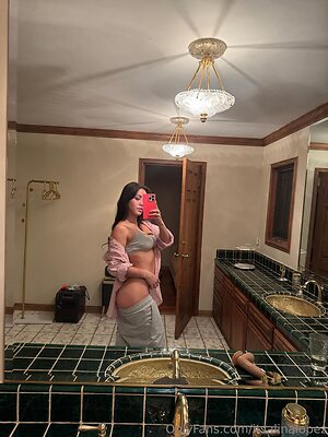 itsalinalopez Nude Leaked Photo #36