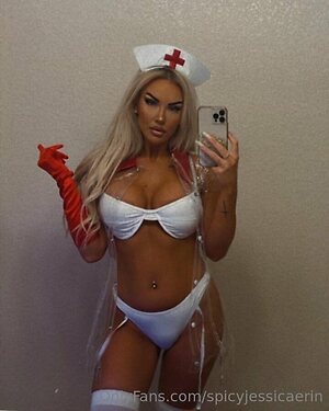 itsaspenreign Nude Leaked Photo #11