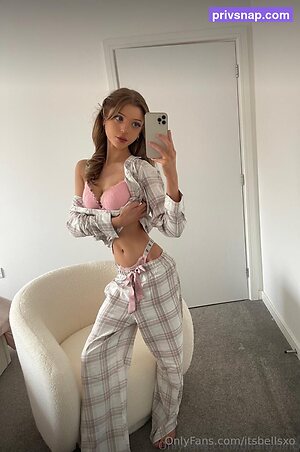 itsbellsxo Nude Leaked Photo #34