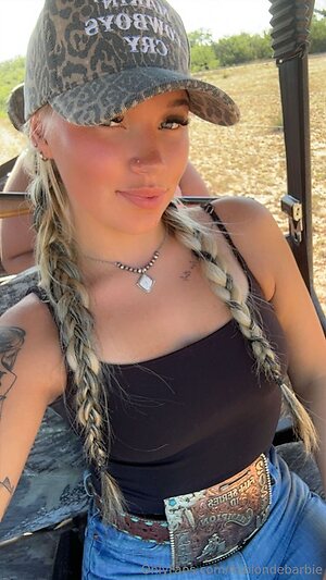 itsblondebarbie