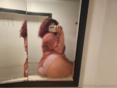itsssari Nude Leaked Photo #19