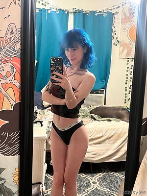 itzdaisylee Nude Leaked Photo #10