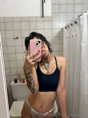janebennett Nude Leaked Photo #5