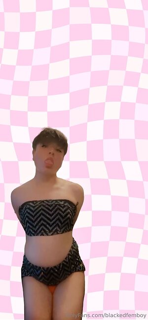 janisfem Nude Leaked Photo #9