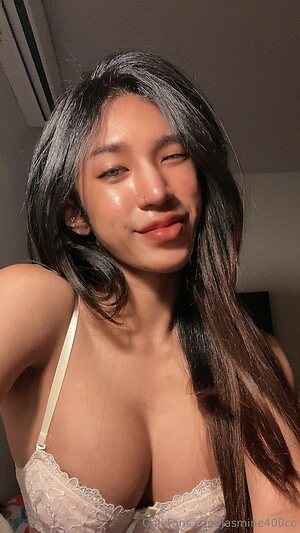 jasmine400cc Nude Leaked Photo #17