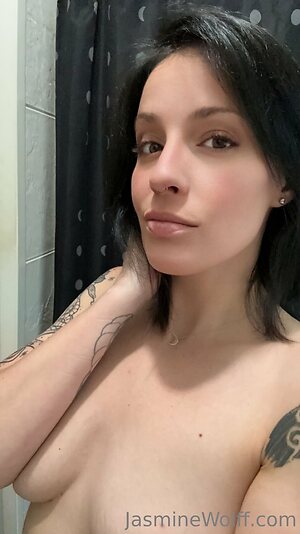 jasminewolffxfree Nude Leaked Photo #23