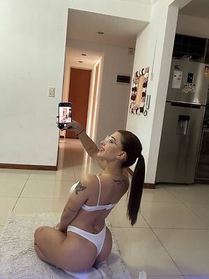 jeniferlopezz Nude Leaked Photo #16