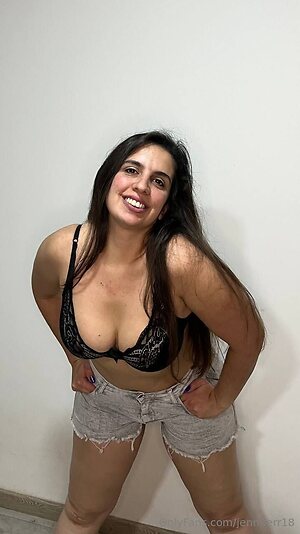 jenniferr18 Nude Leaked Photo #5