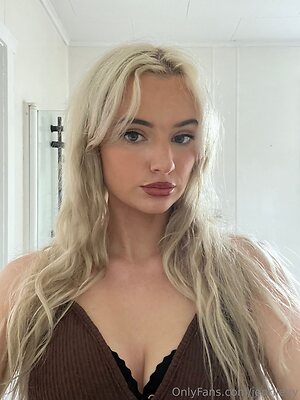 jenrileyy Nude Leaked Photo #5