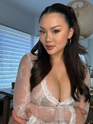 jezzi xo Nude Leaked Photo #39