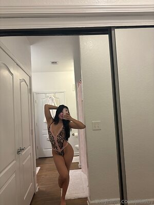 jilbaby Nude Leaked Photo #7