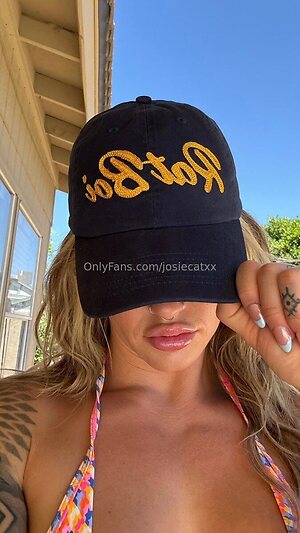 josiecatxx Nude Leaked Photo #16