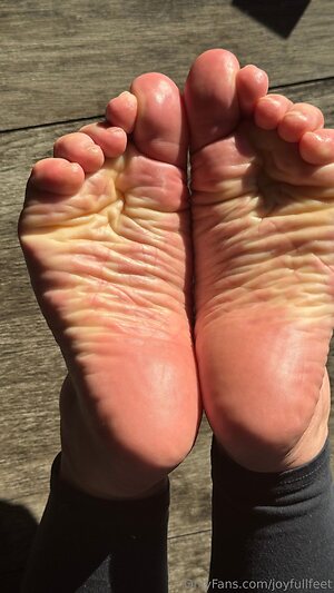 joyfullfeet Nude Leaked Photo #3