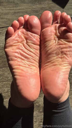 joyfullfeet Nude Leaked Photo #6