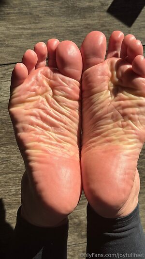 joyfullfeet Nude Leaked Photo #7