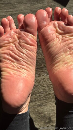 joyfullfeet Nude Leaked Photo #12