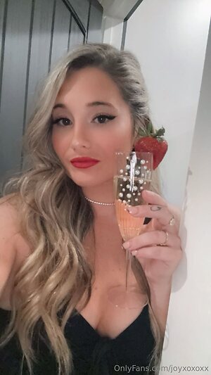 joyxoxoxx Nude Leaked Photo #8