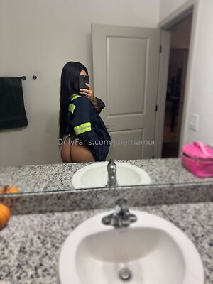 julerriamor Nude Leaked Photo #2