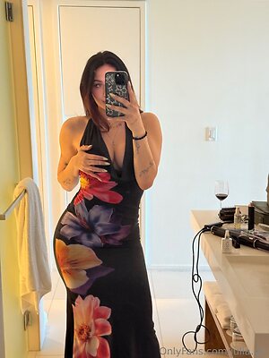 julia pic Nude Leaked Photo #6