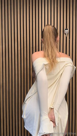 juliaa420free Nude Leaked Photo #17
