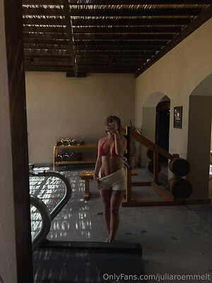 juliaroemmelt Nude Leaked Photo #12