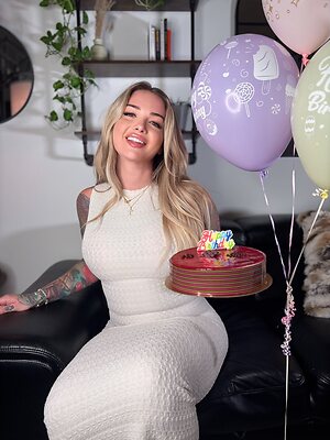juliephilia Nude Leaked Photo #32