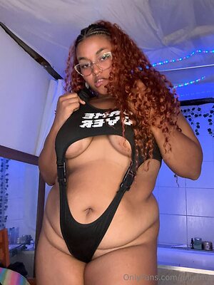julietmz Nude Leaked Photo #3