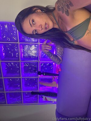 jullyjuicy Nude Leaked Photo #19