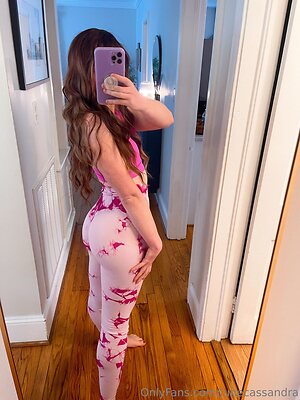 junecassandra Nude Leaked Photo #12