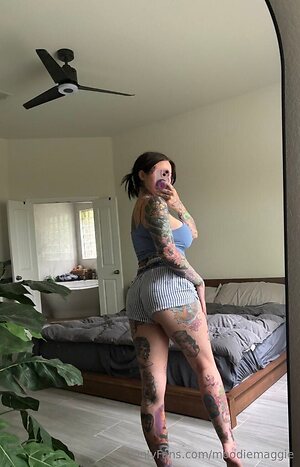 juneeberri Nude Leaked Photo #9