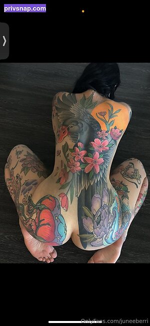 juneeberri Nude Leaked Photo #25