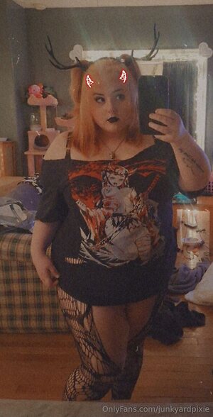 junkyardpixie Nude Leaked Photo #6
