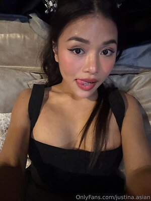 justina asian Nude Leaked Photo #19