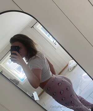 justneliaa Nude Leaked Photo #6