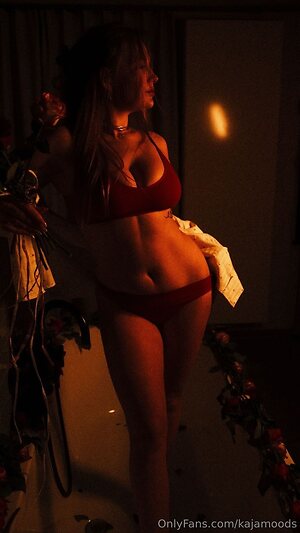 kajamood Nude Leaked Photo #17