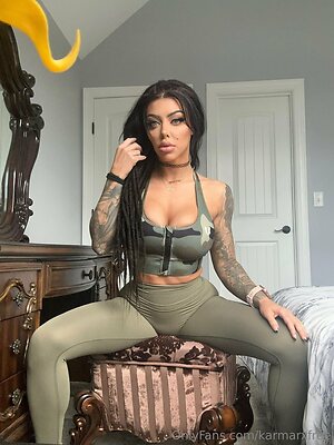 karmarxfree Nude Leaked Photo #19