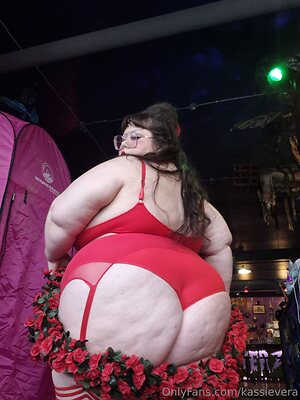 kassievera Nude Leaked Photo #8